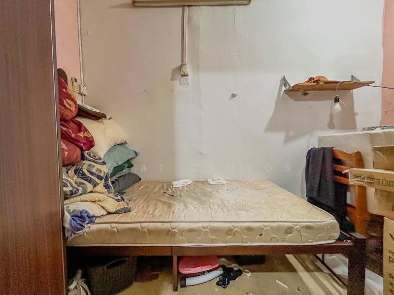 Rumah Teres 2-Tingkat untuk Dijual di Seksyen 7 (Shah Alam) - Izzat Zamros - Bedroom - PropertyGuru.com.my