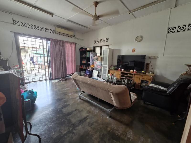 Bungalow House for Sale in Cheras (Kuala Lumpur) - Agnes Chia - Living Room - PropertyGuru.com.my