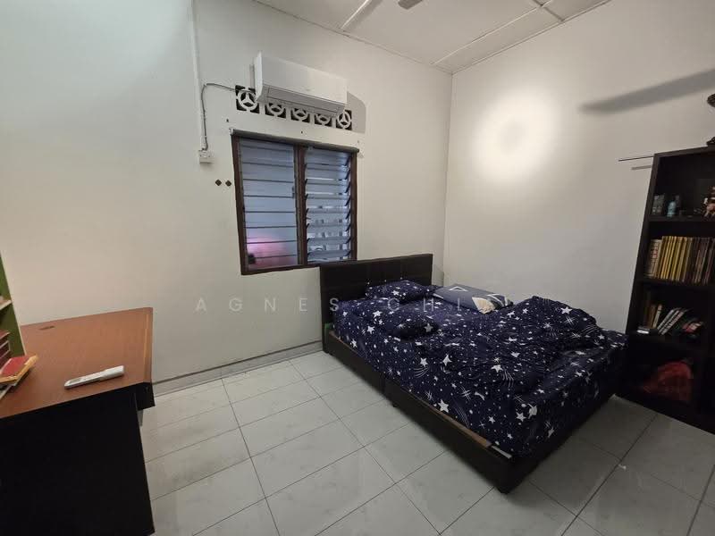 Bungalow House for Sale in Cheras (Kuala Lumpur) - Agnes Chia - Bedroom - PropertyGuru.com.my