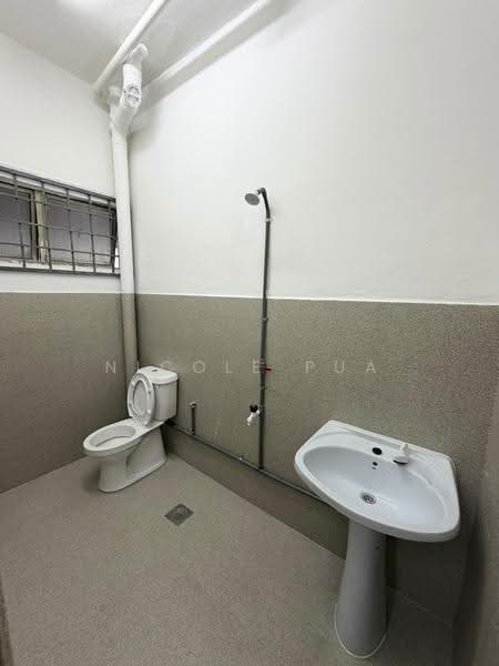 Rumah Berkembar untuk Dijual di Taman Gembira (Tampoi) - Nicole Pua - Bathroom - PropertyGuru.com.my
