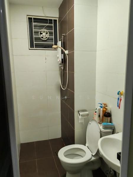 Condominium for Sale at Skyview Residence - Sunny Tse - Bathroom - PropertyGuru.com.my