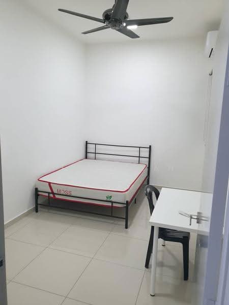 Kondominium untuk Disewa di Iris Residence - Jeff Cheah - Bedroom - PropertyGuru.com.my