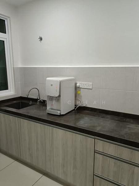 Kondominium untuk Disewa di Iris Residence - Jeff Cheah - Kitchen - PropertyGuru.com.my