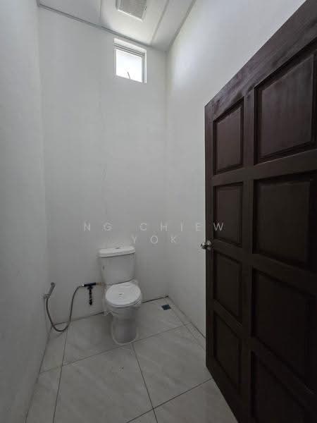 Warehouse for Rent in Kota Kinabalu (Sabah) - Ng Chiew Yok - Bathroom - PropertyGuru.com.my