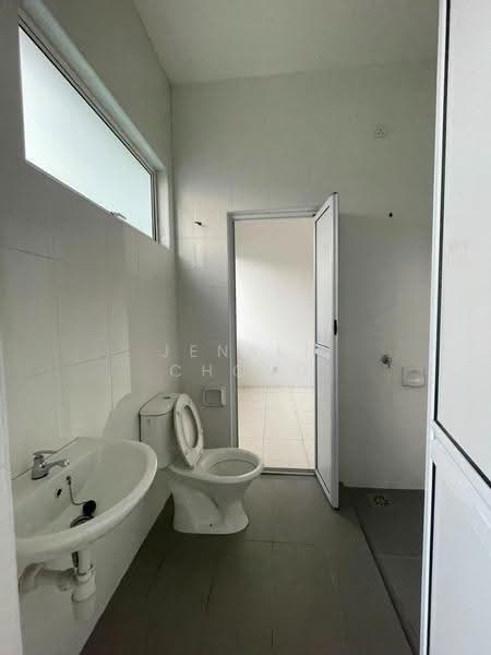 Rumah Teres 2-Tingkat untuk Dijual di Taman Nadayu 92 (Kajang) - Jensen Chong - Bathroom - PropertyGuru.com.my
