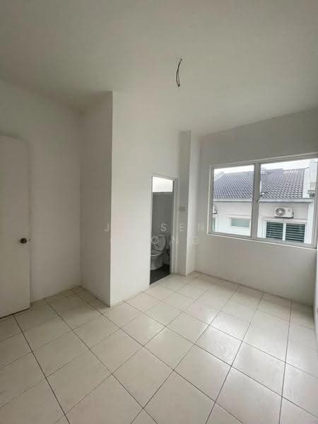 Rumah Teres 2-Tingkat untuk Dijual di Taman Nadayu 92 (Kajang) - Jensen Chong - Interior - PropertyGuru.com.my