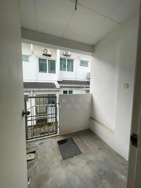 Rumah Teres 2-Tingkat untuk Dijual di Taman Nadayu 92 (Kajang) - Jensen Chong - Exterior - PropertyGuru.com.my