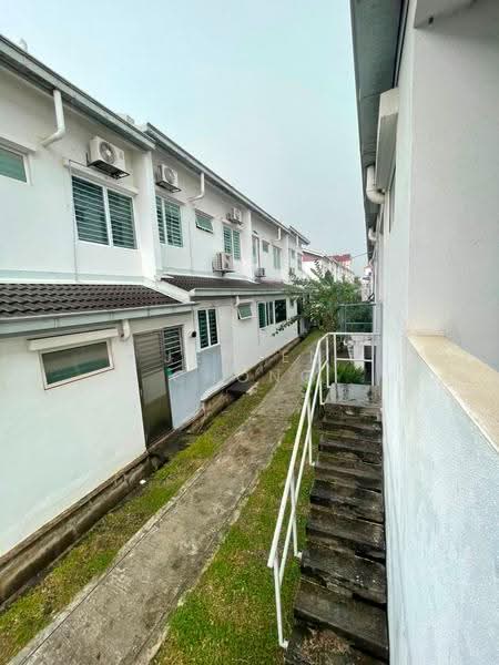 Rumah Teres 2-Tingkat untuk Dijual di Taman Nadayu 92 (Kajang) - Jensen Chong - Exterior - PropertyGuru.com.my