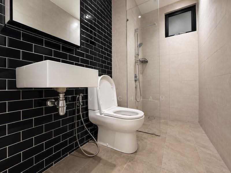 Kediaman Servis untuk Dijual di Union Suites - Steve Chiam - Bathroom - PropertyGuru.com.my