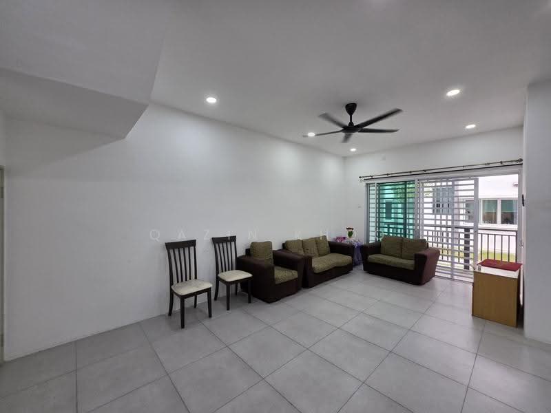Townhouse for Rent in Bandar Meru Prima (Ipoh Premier City) (Ipoh) - Qazin Khoo - Living Room - PropertyGuru.com.my