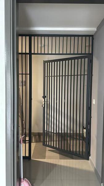 Kediaman Servis untuk Disewa di Sensory Residence @ Southville City - Jeff Cheah - Entrance - PropertyGuru.com.my
