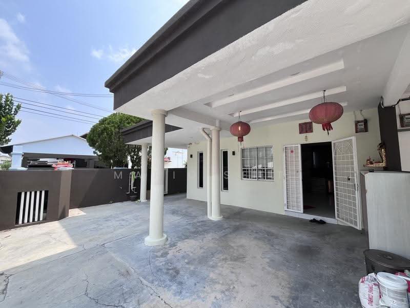 2-storey Terraced House for Sale in Batu Berendam (Melaka) - Mario Seet - Exterior - PropertyGuru.com.my
