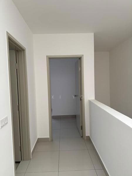 2-storey Terraced House for Sale in Telok Panglima Garang (Selangor) - Miki You - Corridor - PropertyGuru.com.my