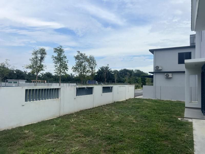 2-storey Terraced House for Rent in Telok Panglima Garang (Selangor) - Miki You - Exterior - PropertyGuru.com.my