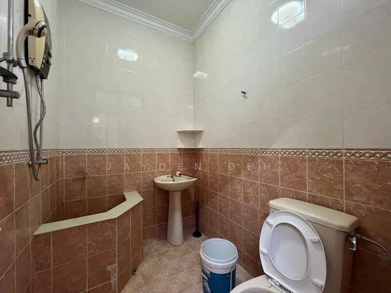 2-storey Terraced House for Sale in Taman Pulasan (Alor Setar) - Jayden Geh - Bathroom - PropertyGuru.com.my