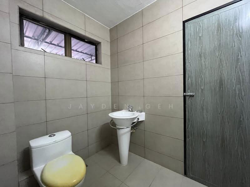 2-storey Terraced House for Sale in Taman Pulasan (Alor Setar) - Jayden Geh - Bathroom - PropertyGuru.com.my