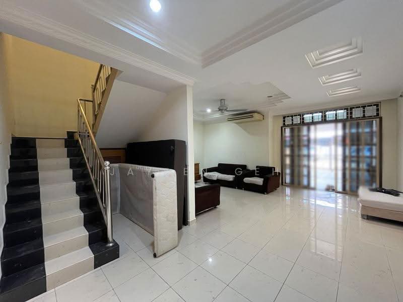 2-storey Terraced House for Sale in Taman Pulasan (Alor Setar) - Jayden Geh - Living Room - PropertyGuru.com.my