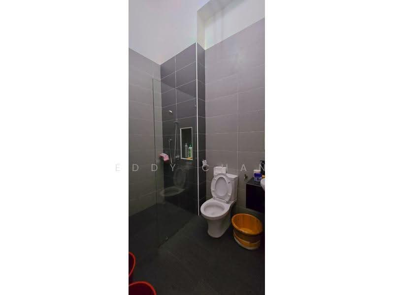 Rumah Kluster untuk Dijual di Taman Ekoflora (Johor Bahru) - Eddy Chan - Bathroom - PropertyGuru.com.my