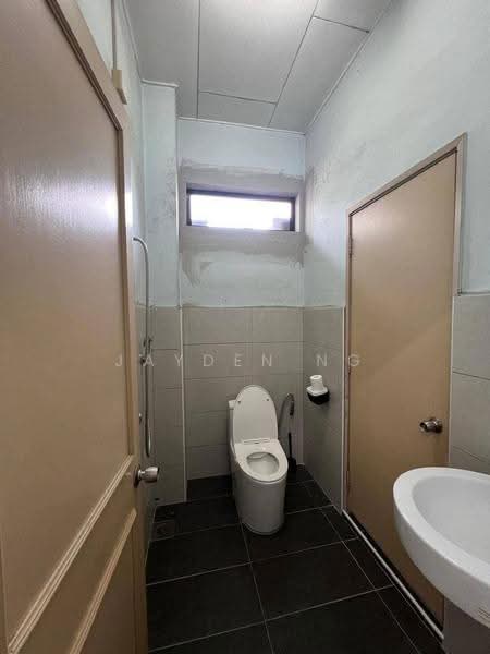 2-storey Terraced House for Sale in Taman Pelangi Indah (Ulu Tiram) - Jayden Ng - Bathroom - PropertyGuru.com.my