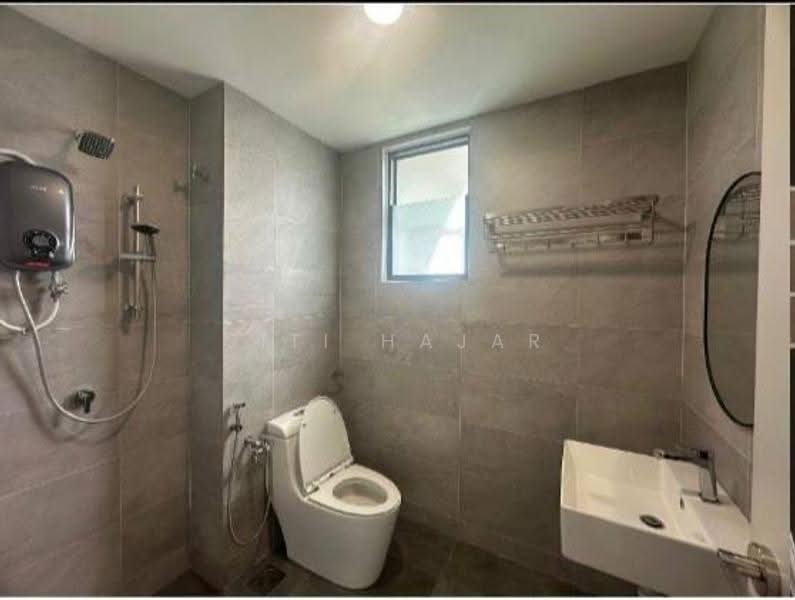 Service Residence for Rent at SUNSURIA FORUM SERVICED APARTMENT - Siti Hajar - Bathroom - PropertyGuru.com.my