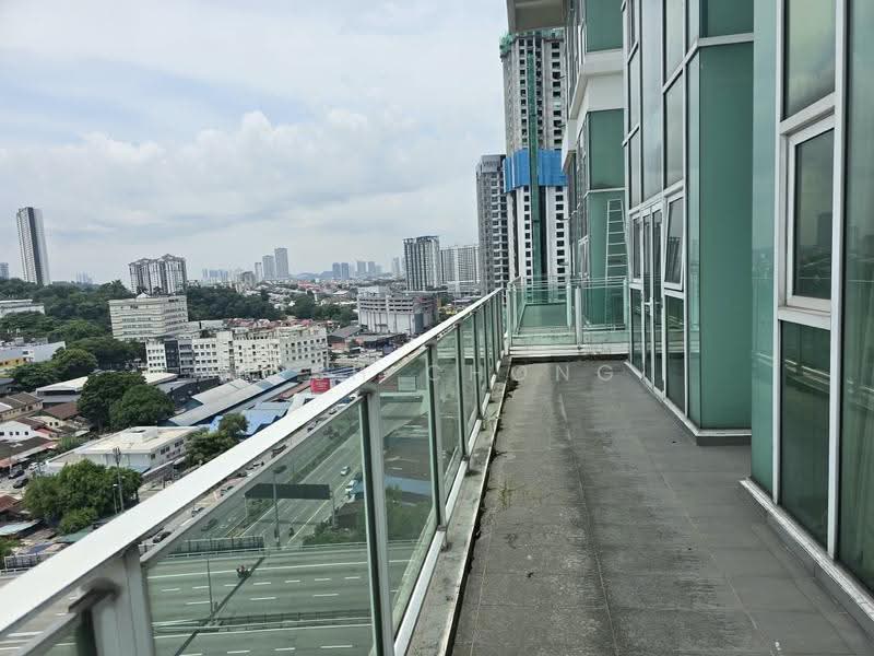 Kediaman Servis untuk Dijual di The Scott Garden SOHO - Josh Chong - Balcony - PropertyGuru.com.my
