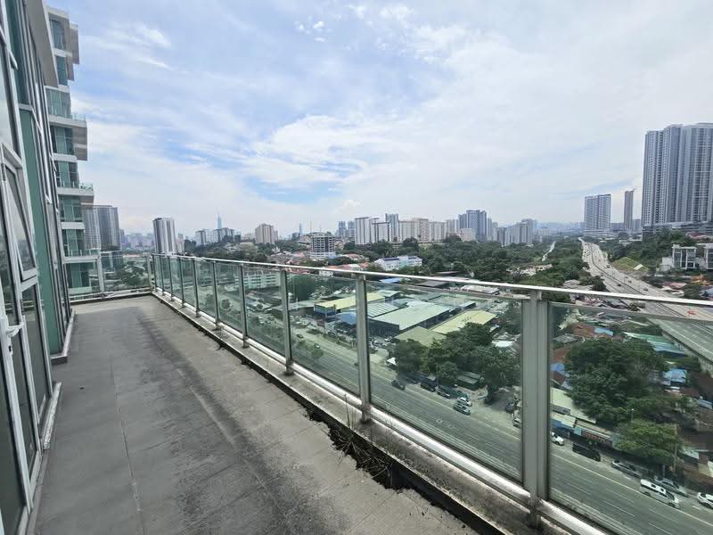 Kediaman Servis untuk Dijual di The Scott Garden SOHO - Josh Chong - Balcony - PropertyGuru.com.my