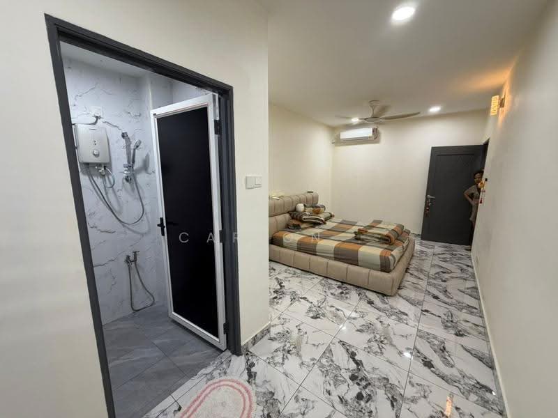 Rumah Teres 1-Tingkat untuk Dijual di Taman Perling (Perling) - Carson . - Bedroom - PropertyGuru.com.my