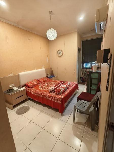 Rumah Teres 1-Tingkat untuk Dijual di Taman Molek (Johor Bahru) - Carson . - Bedroom - PropertyGuru.com.my