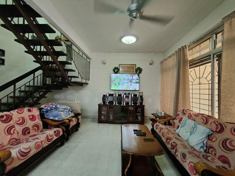 Rumah Teres 2-Tingkat untuk Dijual di Taman Cheras Permata (Cheras) - Igen Mak - Living Room - PropertyGuru.com.my