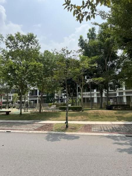 Rumah Teres 2.5-Tingkat untuk Dijual di Setia Eco Glades (Cyberjaya) - Pak Sim Wong - Exterior - PropertyGuru.com.my