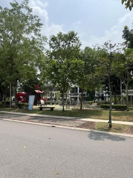 Rumah Teres 2.5-Tingkat untuk Dijual di Setia Eco Glades (Cyberjaya) - Pak Sim Wong - Exterior - PropertyGuru.com.my