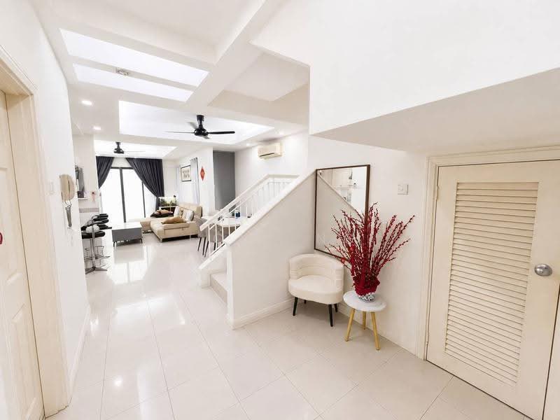 Kondominium untuk Dijual di Nadia Parkfront - Echo Ng - Living Room - PropertyGuru.com.my
