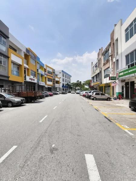 Shop / Office untuk Dijual di Taman Molek (Johor Bahru) - Bee Bee - PropertyGuru.com.my