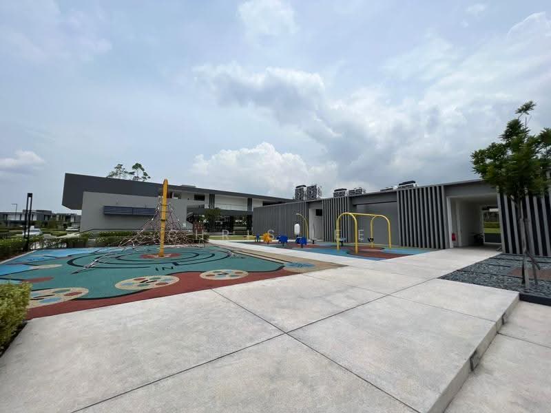 Semi-Detached House for Sale in Telok Panglima Garang (Selangor) - Chris Lee - Exterior - PropertyGuru.com.my