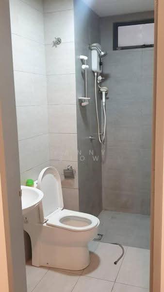 Kediaman Servis untuk Dijual di KL Traders Square - Yanny Siow - Bathroom - PropertyGuru.com.my