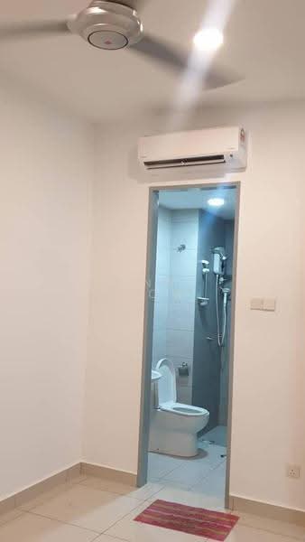 Kediaman Servis untuk Dijual di KL Traders Square - Yanny Siow - Bathroom - PropertyGuru.com.my