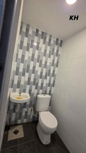 2-storey Terraced House for Sale in Taman Menara Maju (Klang) - KH Chong - Bathroom - PropertyGuru.com.my