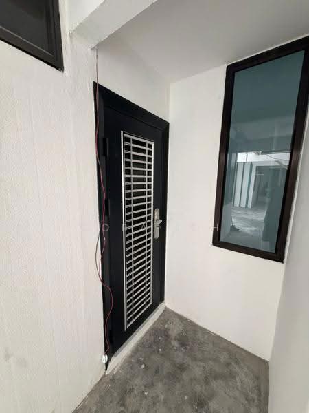 Flat for Sale at Taman Putri Kulai - Cora Loh - Entrance - PropertyGuru.com.my