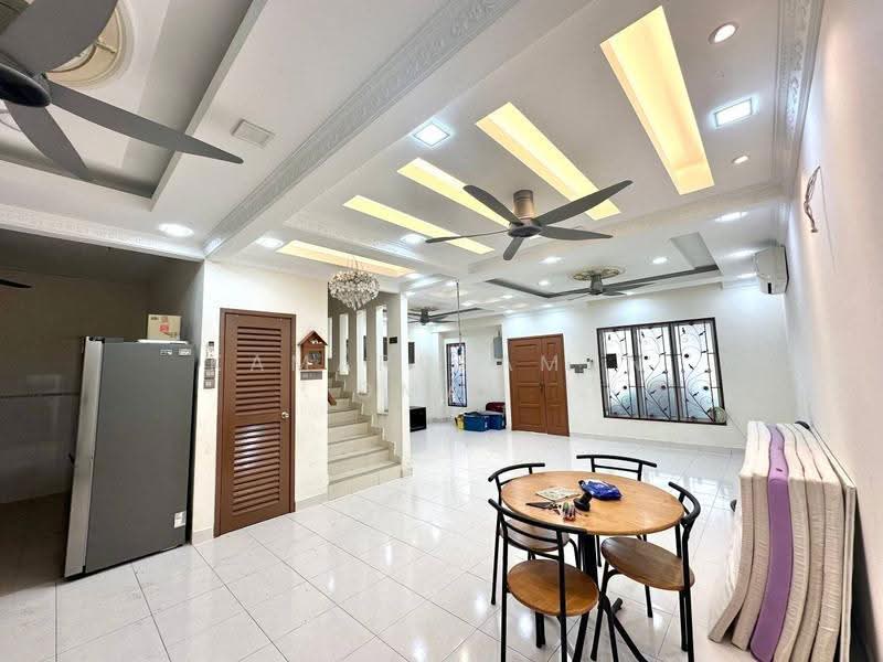 Rumah Teres 2-Tingkat untuk Dijual di Rawang (Selangor) - Kamaruzaman Omar - Living Room - PropertyGuru.com.my