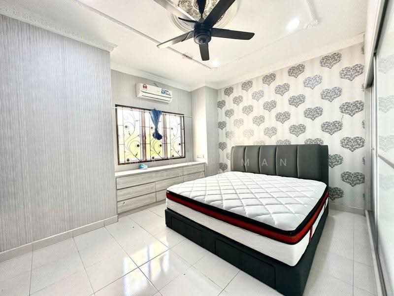 Rumah Teres 2-Tingkat untuk Dijual di Rawang (Selangor) - Kamaruzaman Omar - Bedroom - PropertyGuru.com.my
