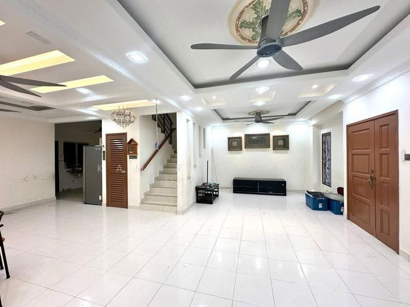 Rumah Teres 2-Tingkat untuk Dijual di Rawang (Selangor) - Kamaruzaman Omar - Living Room - PropertyGuru.com.my