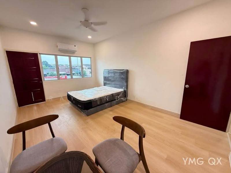 Rumah Teres 2-Tingkat untuk Dijual di Taman Gembira (Klang) - Raymond Choo - Bedroom - PropertyGuru.com.my