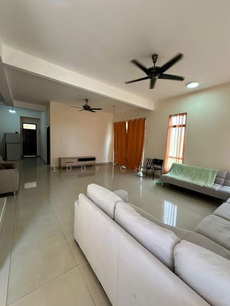 Rumah Kluster untuk Dijual di Bandar Putra Kulai (Kulai) - Eddy Chan - Living Room - PropertyGuru.com.my