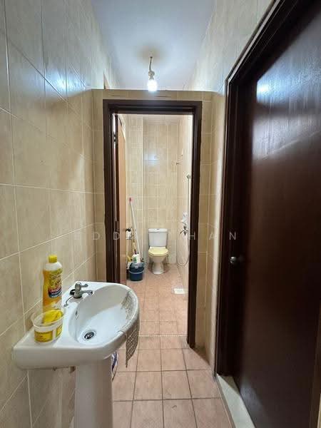 Rumah Kluster untuk Dijual di Bandar Putra Kulai (Kulai) - Eddy Chan - Bathroom - PropertyGuru.com.my