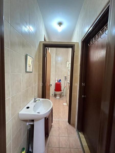 Rumah Kluster untuk Dijual di Bandar Putra Kulai (Kulai) - Eddy Chan - Bathroom - PropertyGuru.com.my