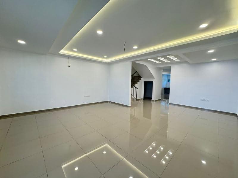Rumah Teres 2-Tingkat untuk Dijual di Taman Gembira (Klang) - Raymond Choo - Living Room - PropertyGuru.com.my