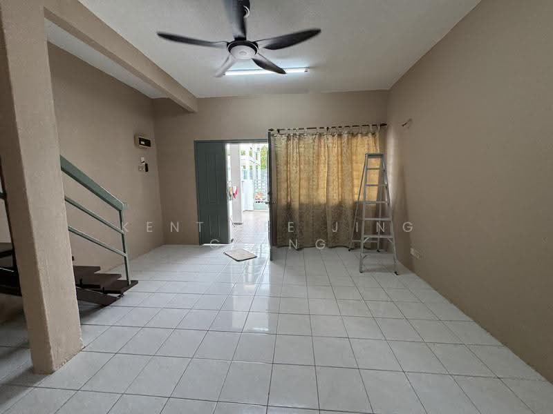 Rumah Teres 2-Tingkat untuk Dijual di Taman Sentosa (Klang) - Kent Lee Jing Guang - Living Room - PropertyGuru.com.my