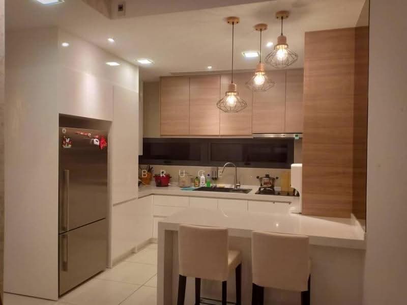Kondominium untuk Dijual di Platinum Lake PV 20 - Bruce . - Kitchen - PropertyGuru.com.my