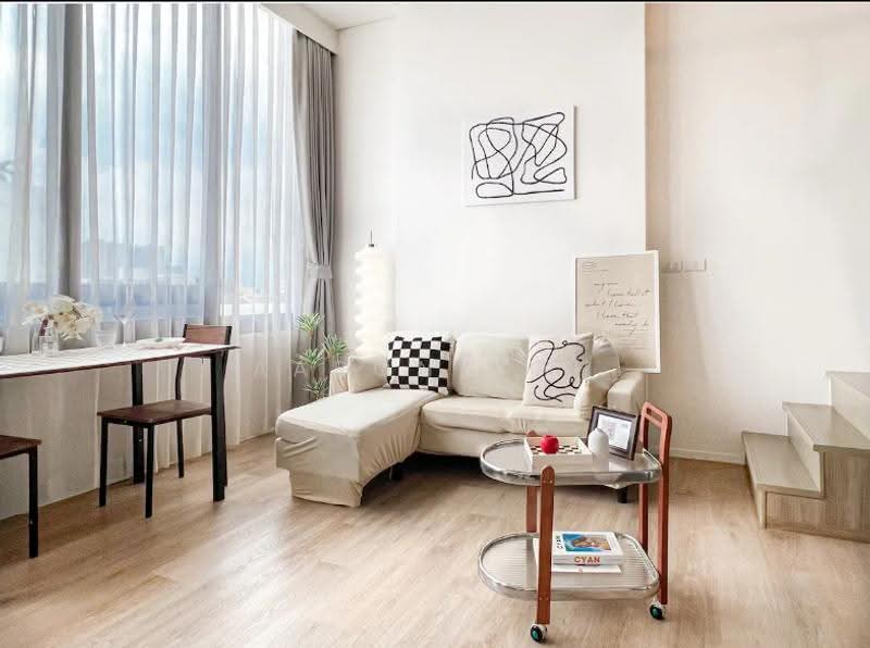 Kediaman Servis untuk Dijual di Seiring Residensi - Aaron Soh - Living Room - PropertyGuru.com.my