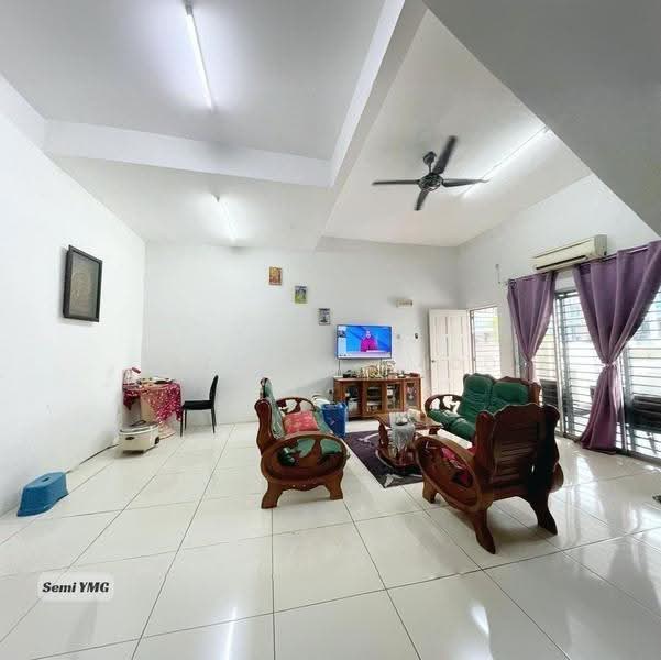 2-storey Terraced House for Sale in Taman Sentosa (Klang) - Raymond Choo - Living Room - PropertyGuru.com.my